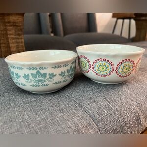 2 Pioneer Woman Vintage Bloom Ruffle Bowls Colorful Ceramic Bowls Set